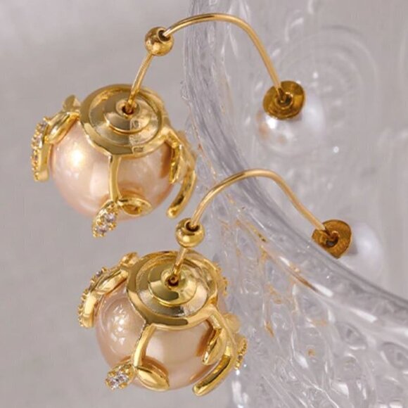 ❤️ Gold Plated Pearl & Flower Drop Earrings - Picture 6 of 8